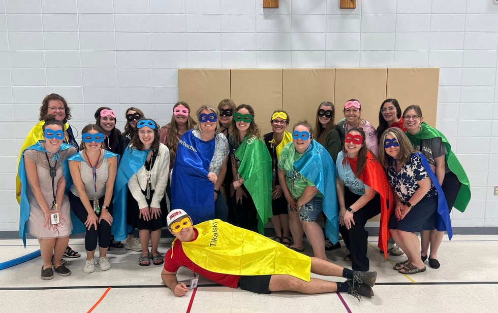 Grove_superheroStaff