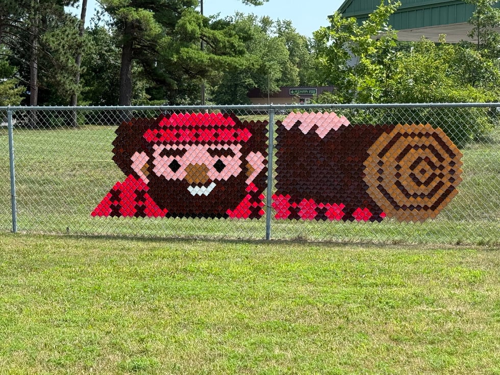 Woodside_decoratedFence